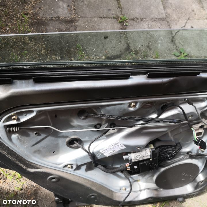 vw passat b5 fl  kombi drzwi szare ld7w - 2