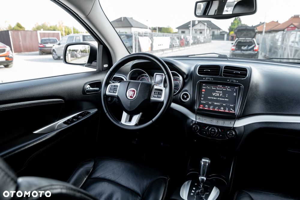 Fiat Freemont 2.0 Multijet 16V DPF Automatik Allrad Black Code - 26