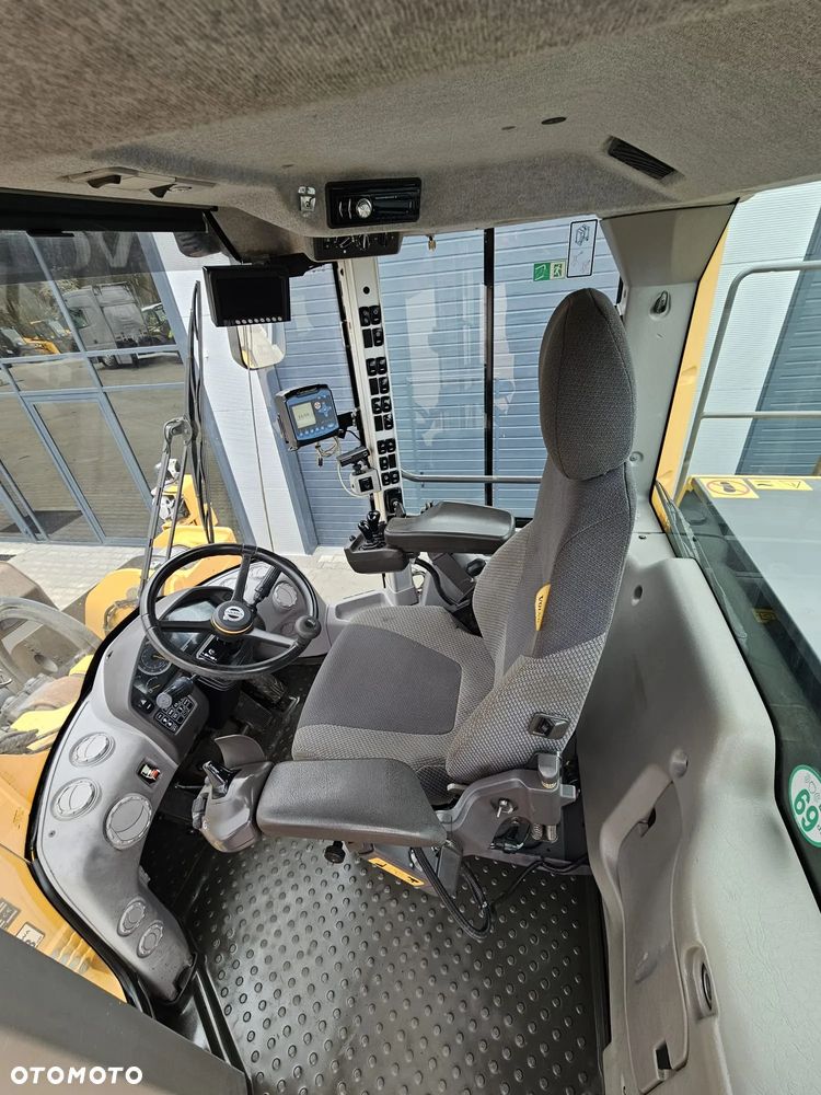 Volvo L150H - 10