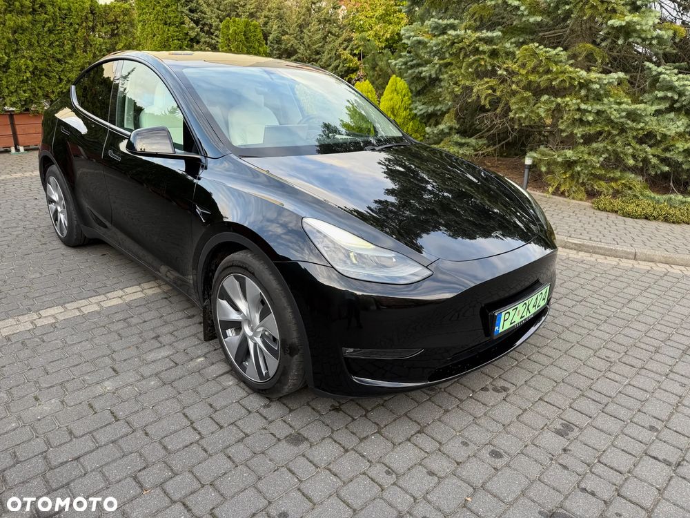 Tesla Y Long Range AWD - 7