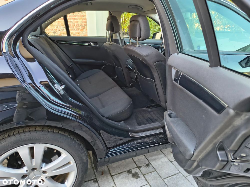 Mercedes-Benz Klasa C 180 K BlueEff Classic - 8