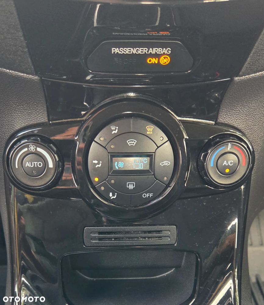 Ford Fiesta 1.6 TDCi Titanium - 21