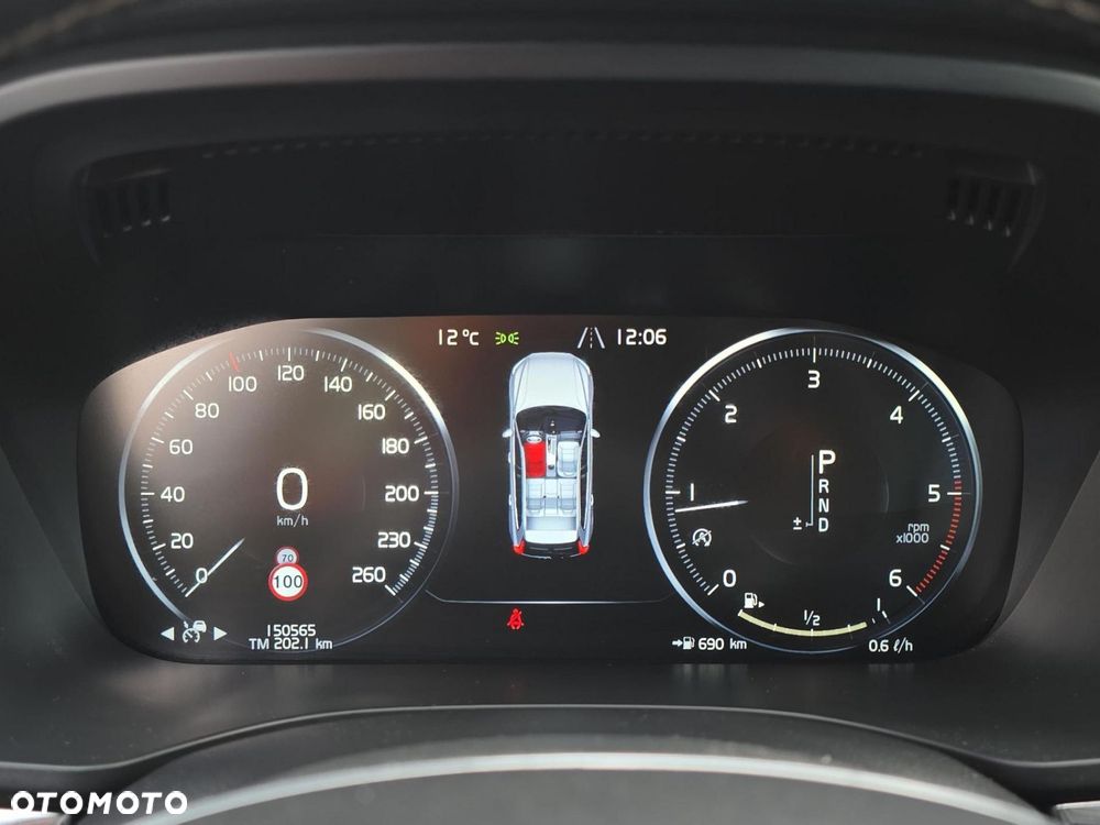 Volvo XC 60 D4 AWD R-Design - 23