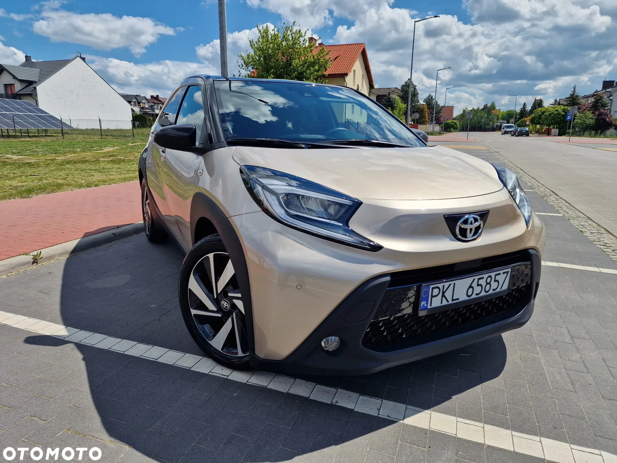Toyota Aygo X 1.0 VVT-i JBL - 10