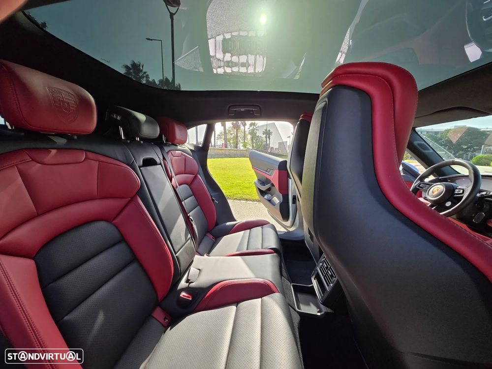 Porsche Taycan Sport Turismo 4S - 8