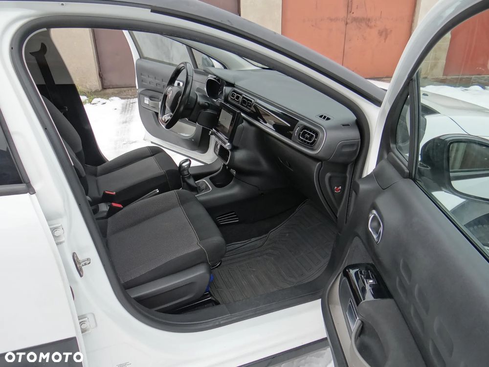 Citroën C3 Pure Tech 82 SHINE - 18
