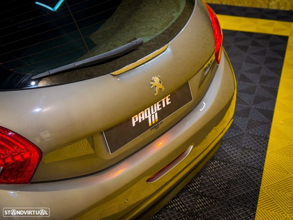 Peugeot 208 1.6 e-HDi SE Style - 37