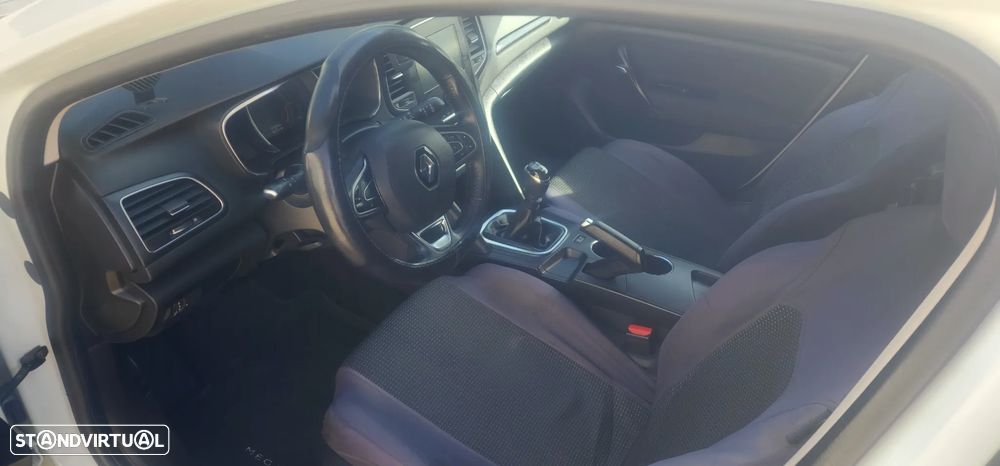 Renault Mégane 1.5 dCi Confort - 12