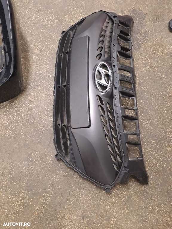 Grila radiator NOUA ORIGINALA Hyundai i30 an 2012-2017 - 3