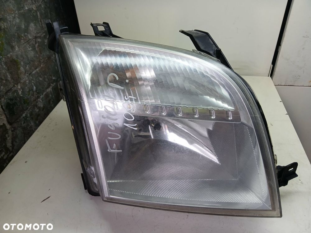 Ford Fusion lampa przednia prawa, lewa - 1