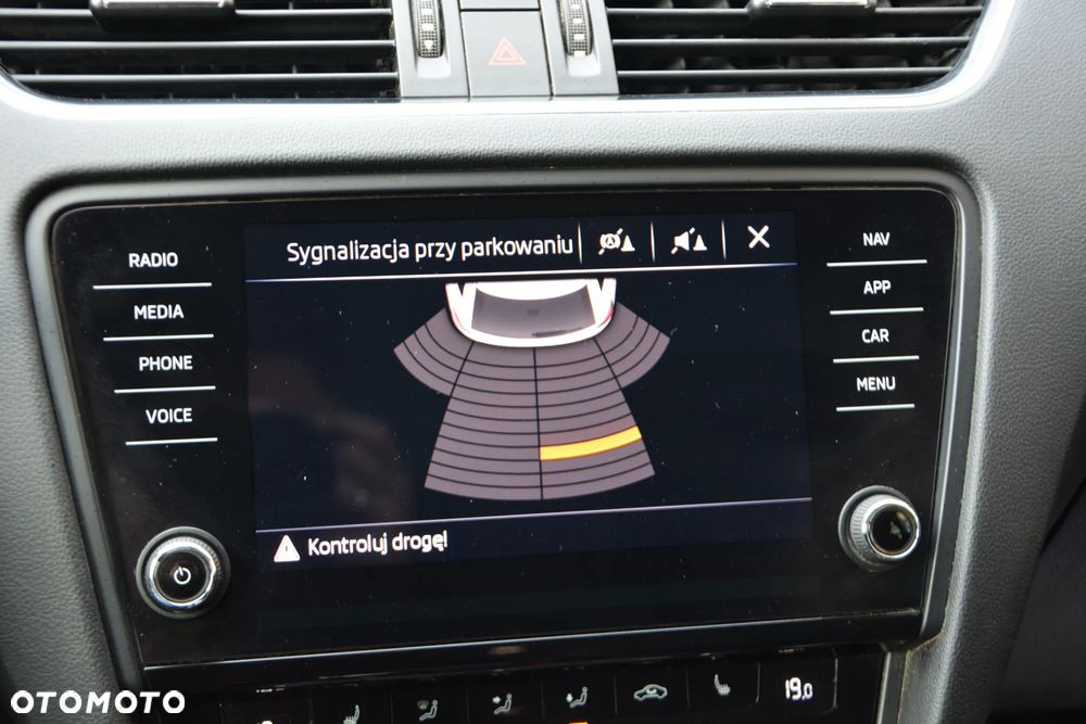 Skoda Octavia 1.6 TDI Premium Edition - 14