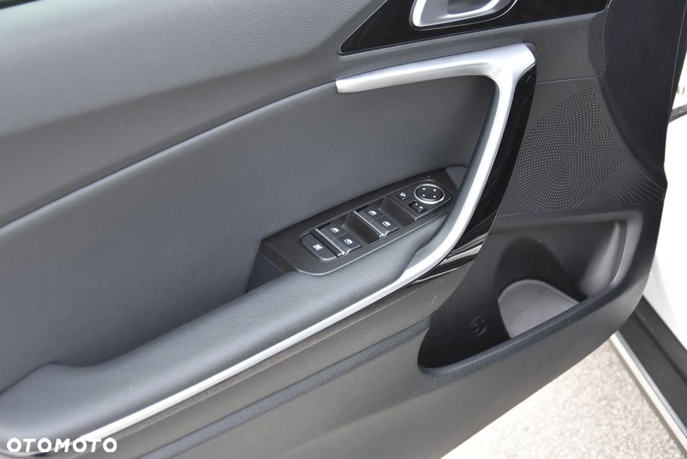 Kia XCeed 1.6 GDI DCT6 OPF PLATINUM - 26