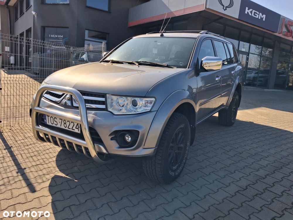 Mitsubishi Pajero Sport - 3