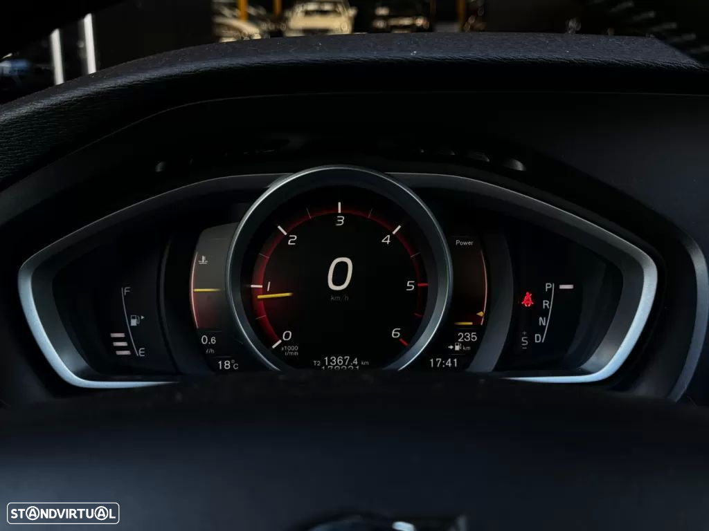 Volvo V40 Cross Country 2.0 D2 VOR Geartronic - 33
