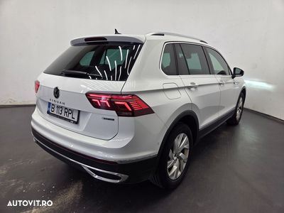 Volkswagen Tiguan 2.0 TDI DSG Elegance - 4