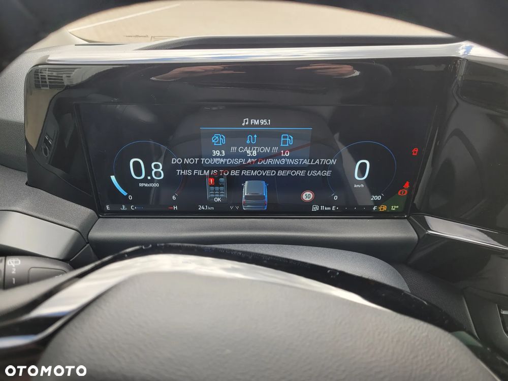 Ford Tourneo Custom - 16