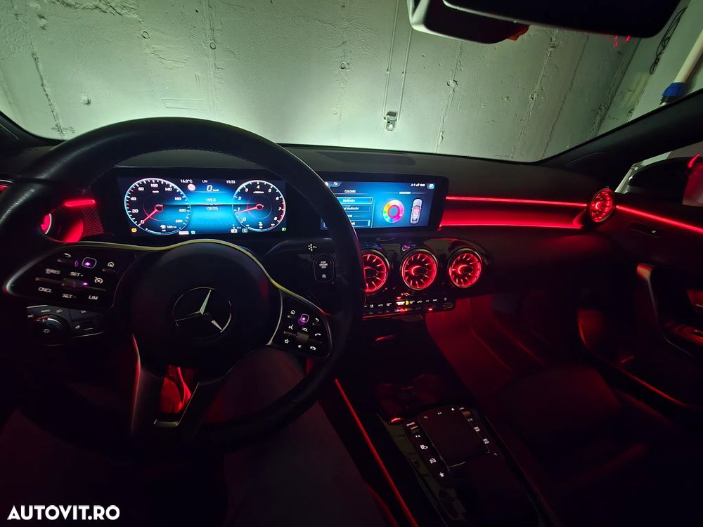 Mercedes-Benz A 180 Sedan 7G-DCT - 12