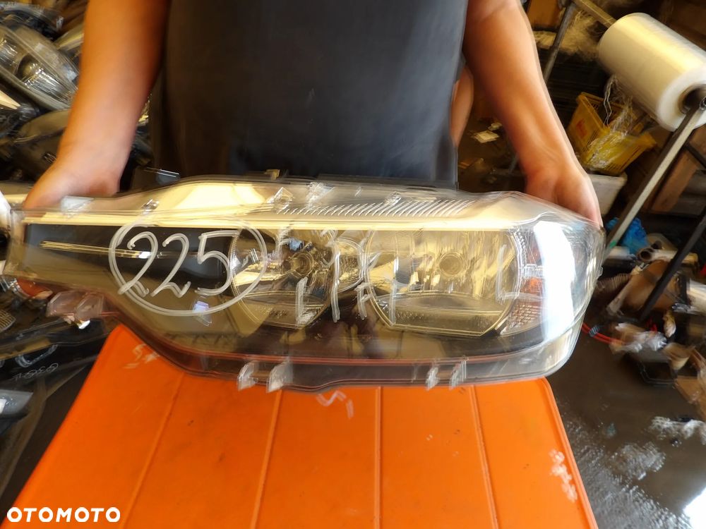 BMW - F30 - LIFT - H7 - LEWA LAMPA PRZEDNIA - UK - 7365597 - 1