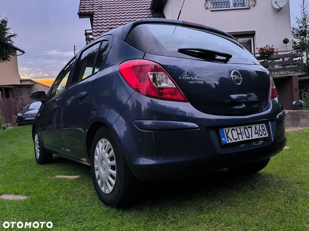 Opel Corsa 1.2 16V Essentia - 25