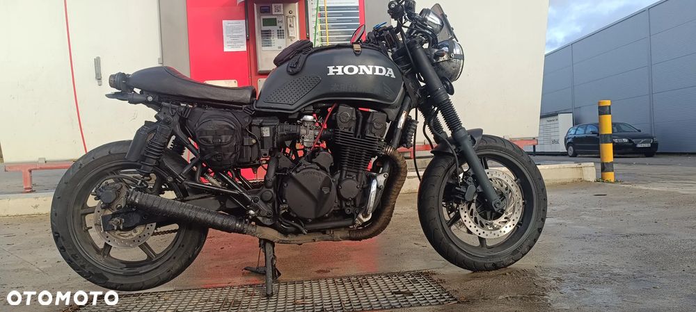 Honda CB - 11