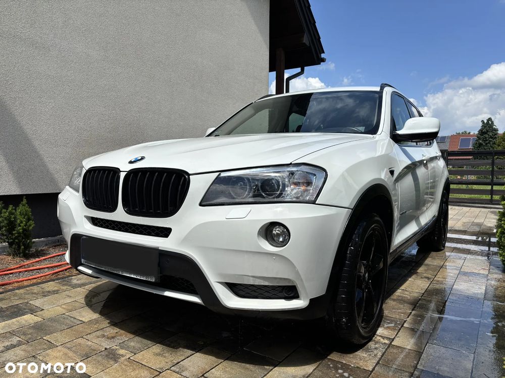 BMW X3 xDrive28i Sport-Aut - 2