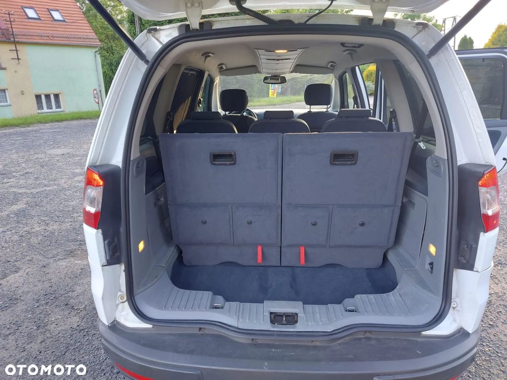 Ford Galaxy - 7