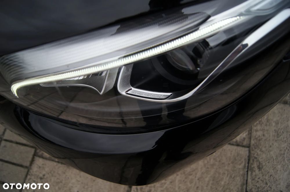 Mercedes-Benz GLC 220 d Coupe 4Matic 9G-TRONIC AMG Line - 36