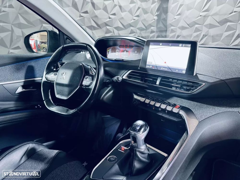 Peugeot 3008 1.2 PureTech Allure - 26