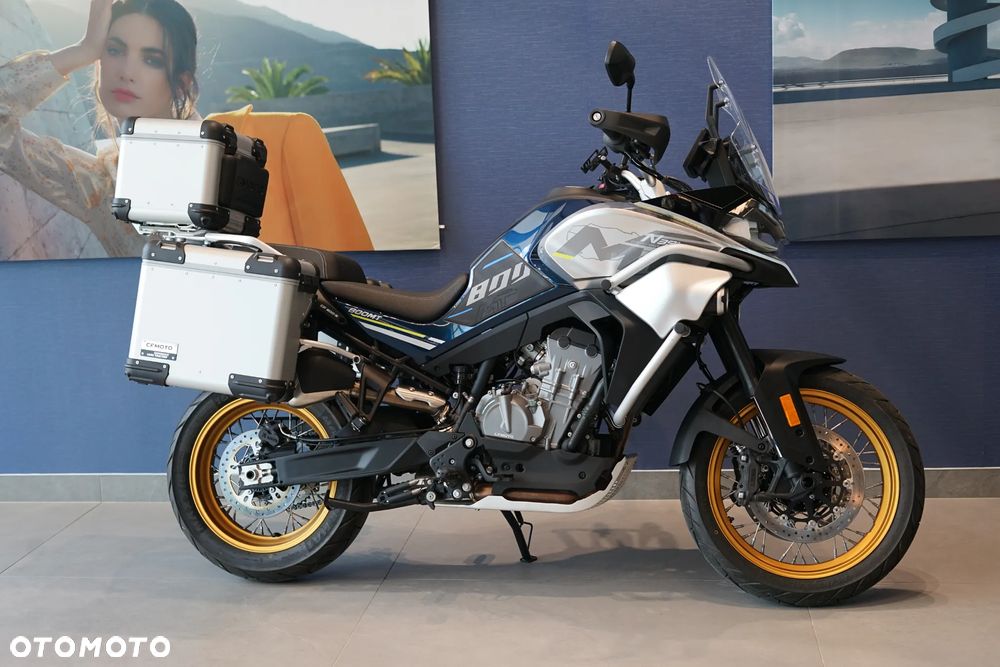 CFMoto 800MT Touring - 1