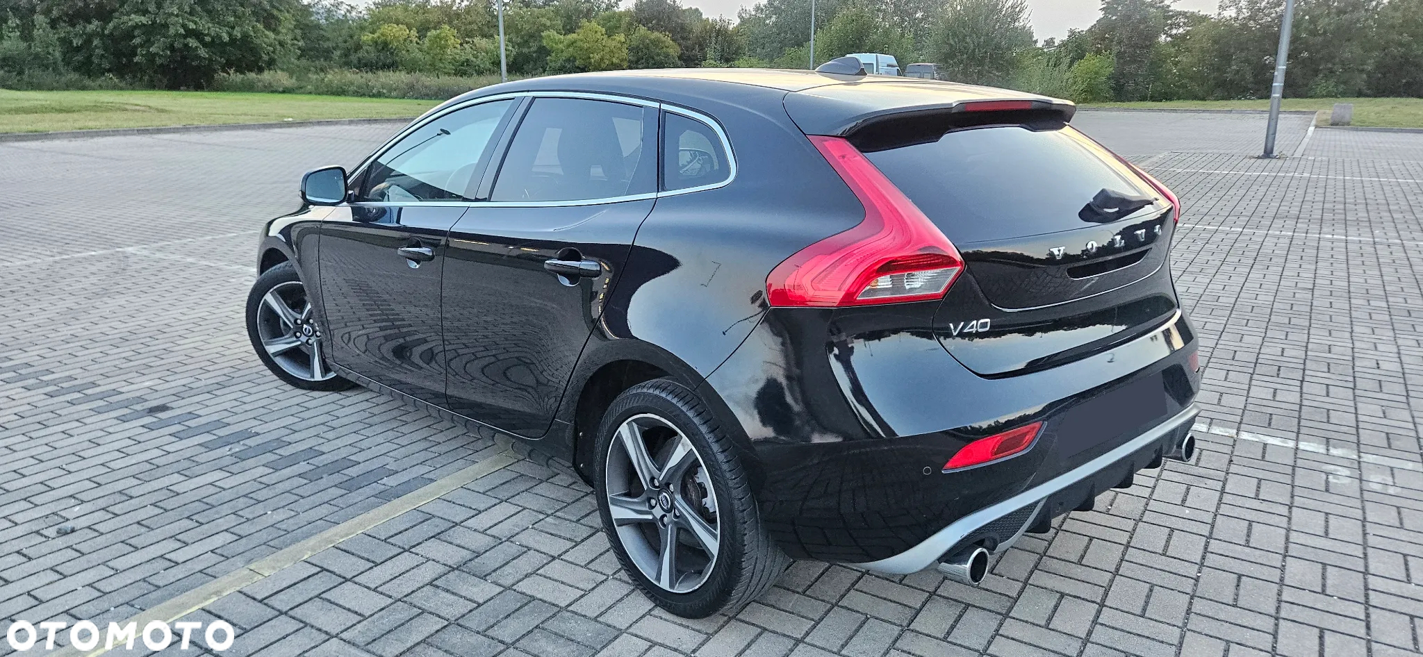 Volvo V40 T3 R-Design Summum - 2