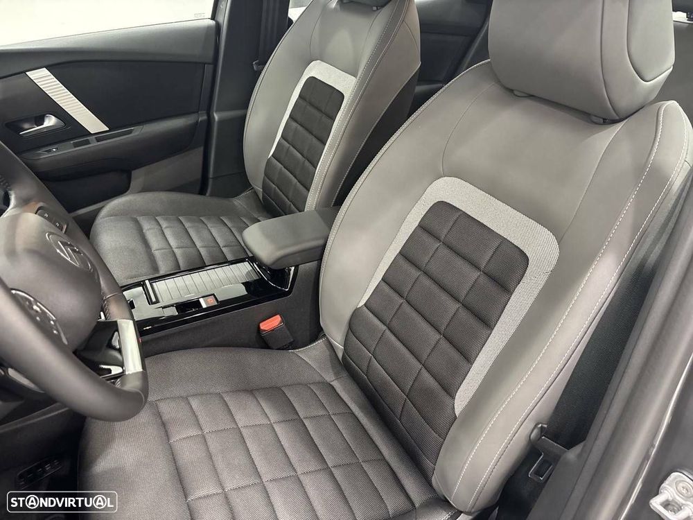 Citroën C4 X 1.2 Hybrid Plus e-DSC6 - 9