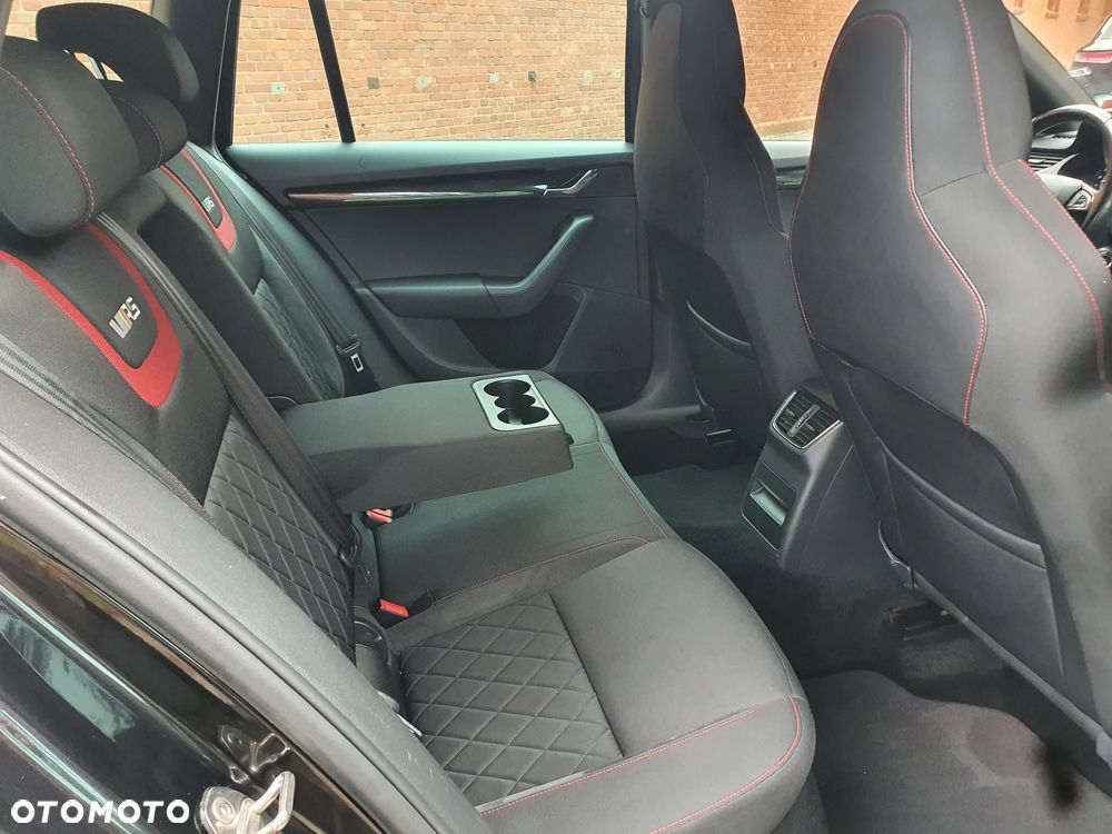 Skoda Octavia 2.0 TDI 4x4 DSG RS - 14