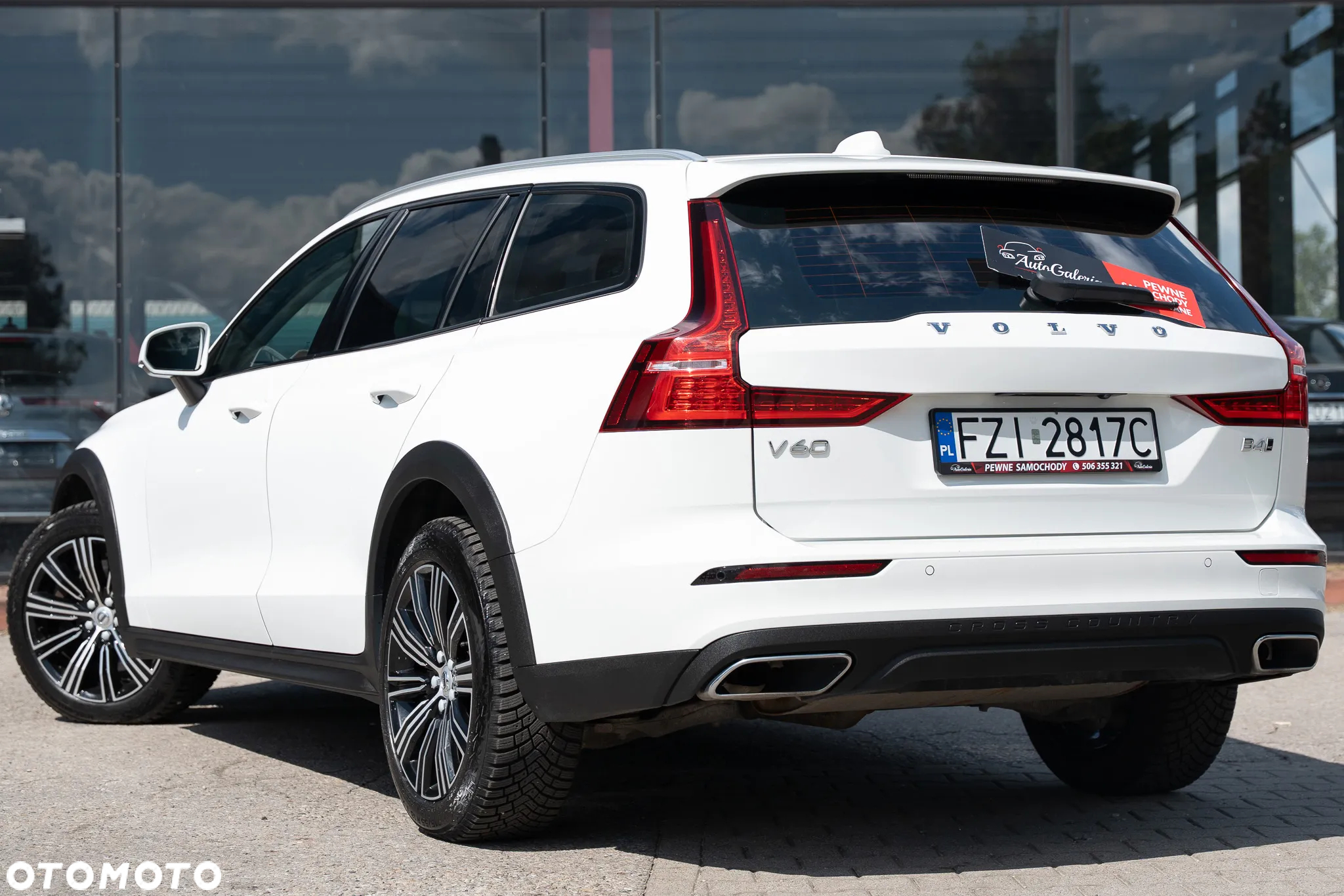 Volvo V60 Cross Country B4 D AWD Geartronic Pro - 10