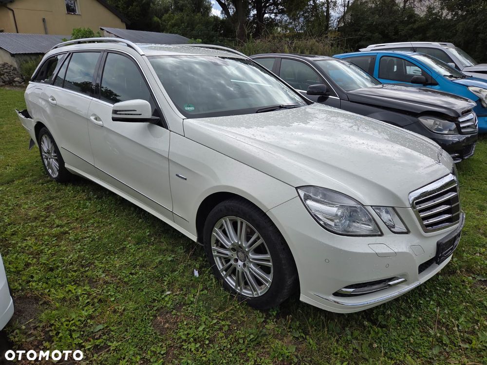 Mercedes-Benz Klasa E 250 CDI DPF 4Matic BlueEFFICIENCY 7G-TRONIC Avantgarde - 13