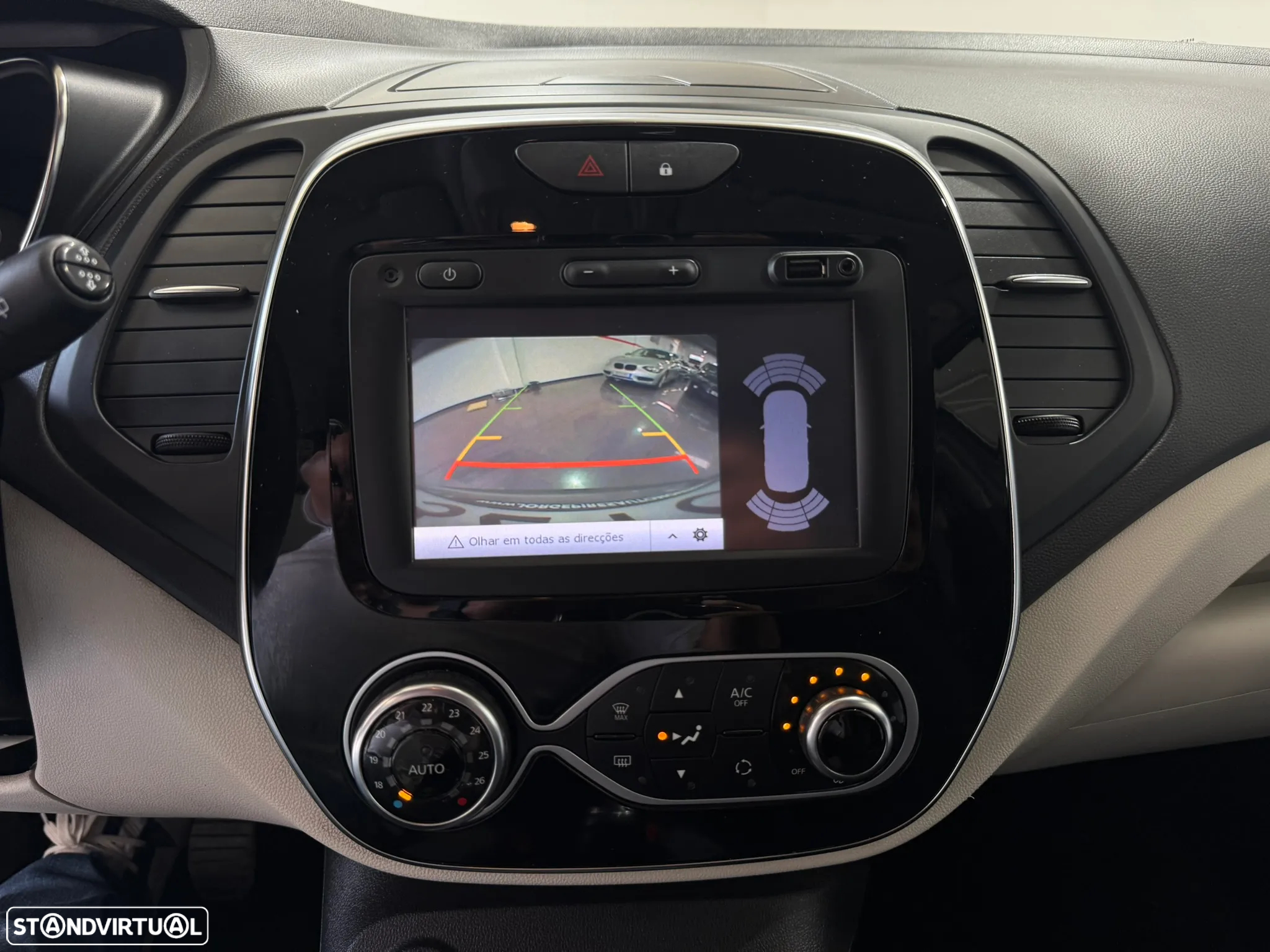 Renault Captur 0.9 TCE Exclusive - 28