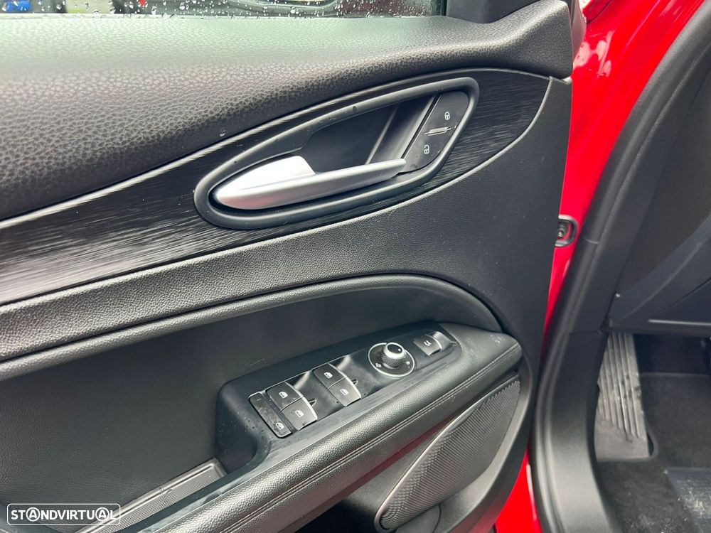 Alfa Romeo Stelvio 2.2 D Super AT8 - 30