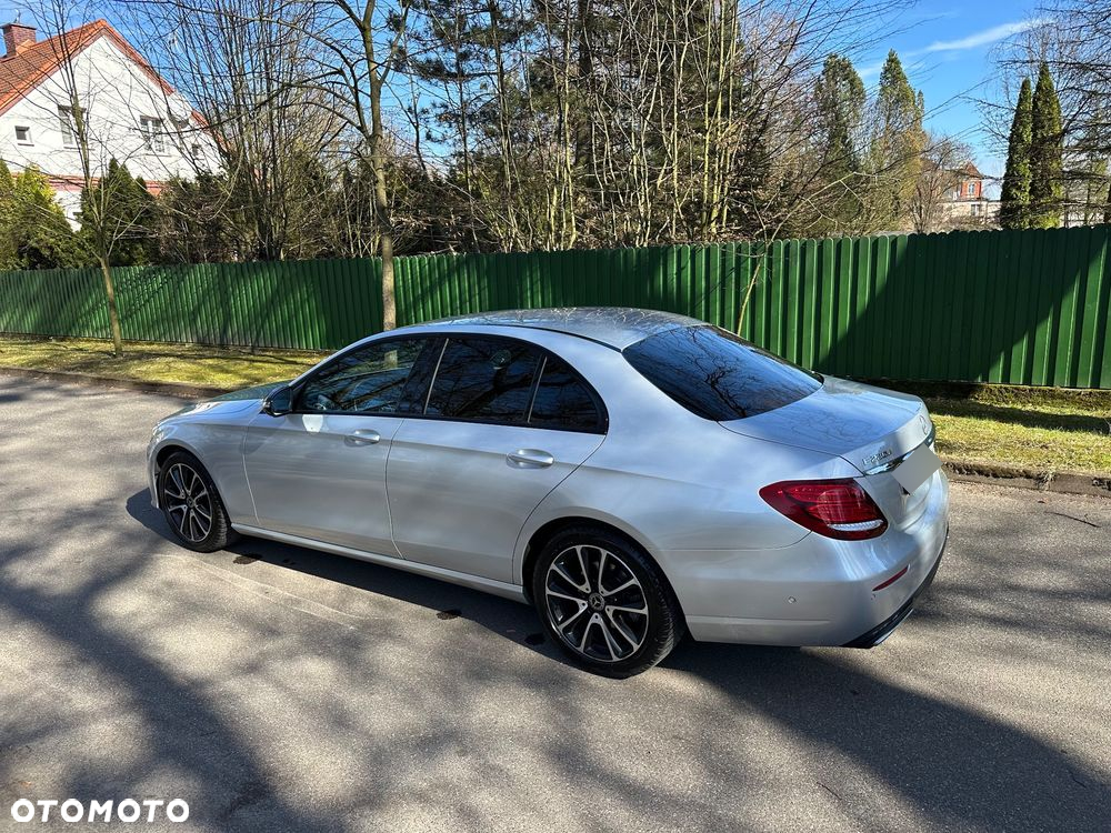 Mercedes-Benz Klasa E 220 d 9G-TRONIC Sportstyle Edition - 12