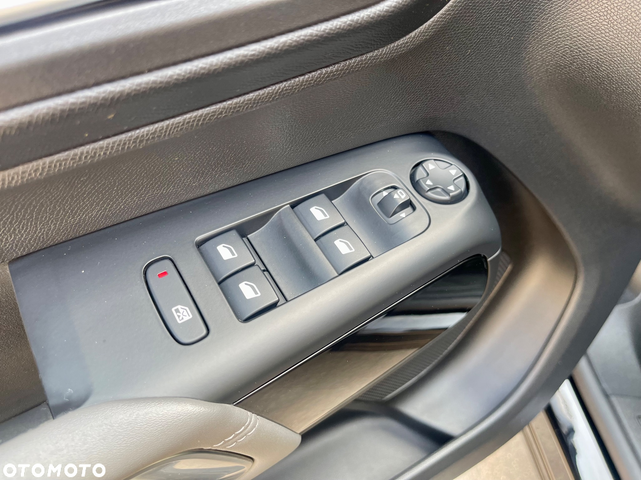 Citroën C5 Aircross Hybrid 225 e-EAT8 FEEL PACK - 37