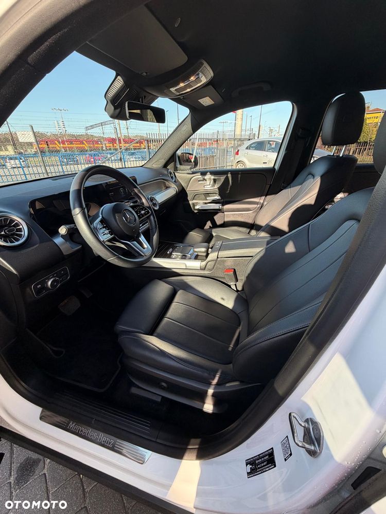 Mercedes-Benz EQB 250 66.5kWh AMG - 11