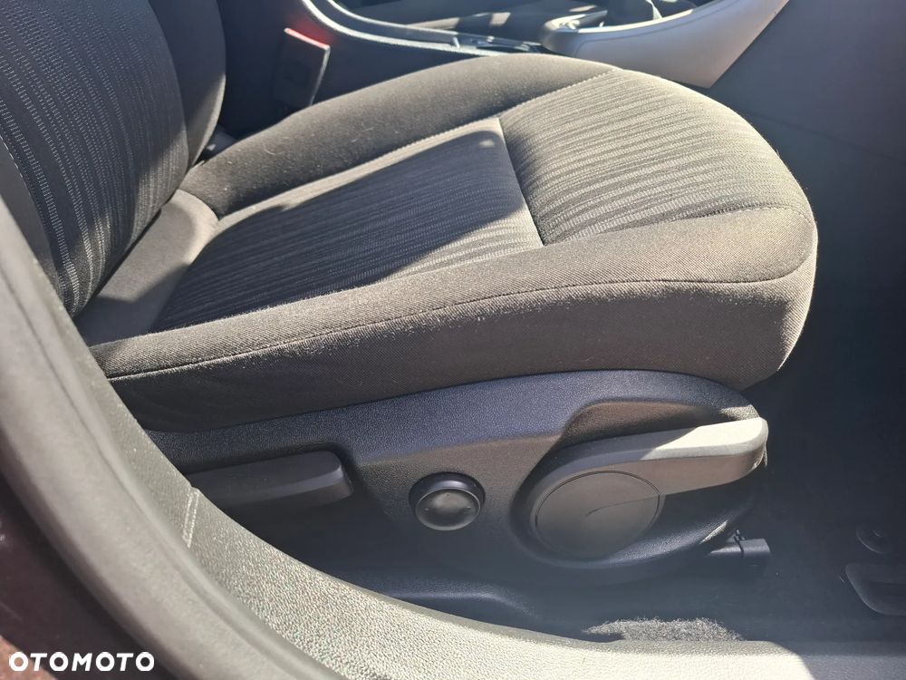 Opel Astra 1.6 Exklusiv - 26