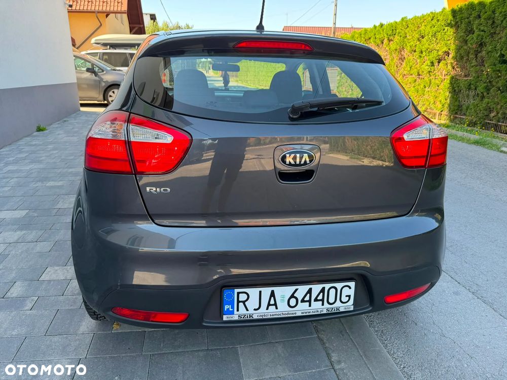 Kia Rio 1.2 XL - 11