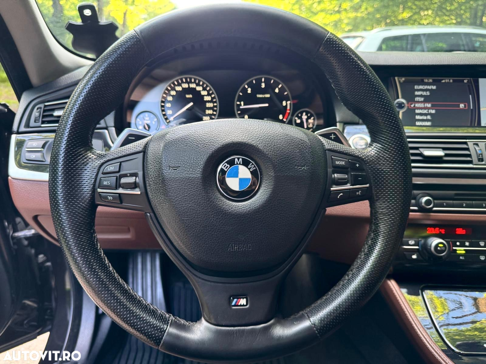 BMW Seria 5 525d xDrive - 10