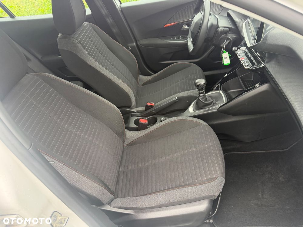 Peugeot 2008 Benzin 100 Style - 11