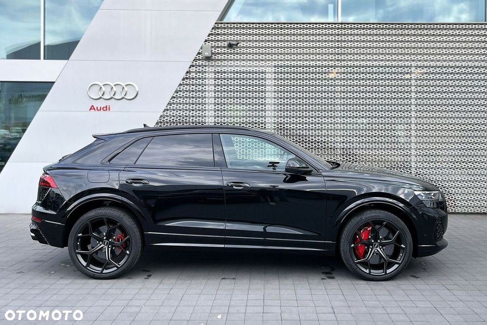 Audi RS Q8 - 8