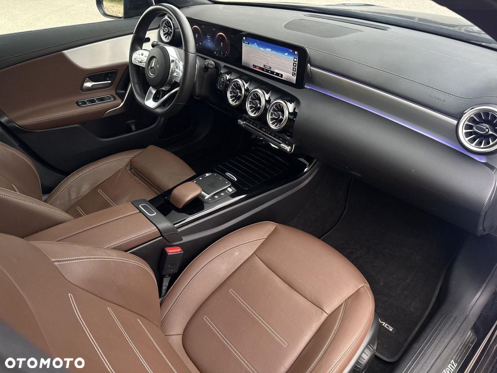 Mercedes-Benz CLA - 23