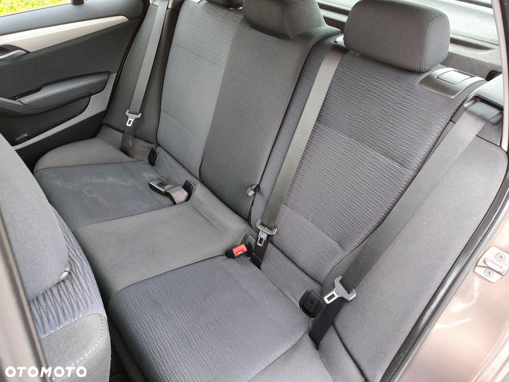 BMW X1 sDrive18d - 23