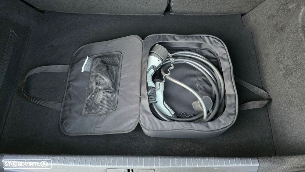 Peugeot e-208 GT - 60