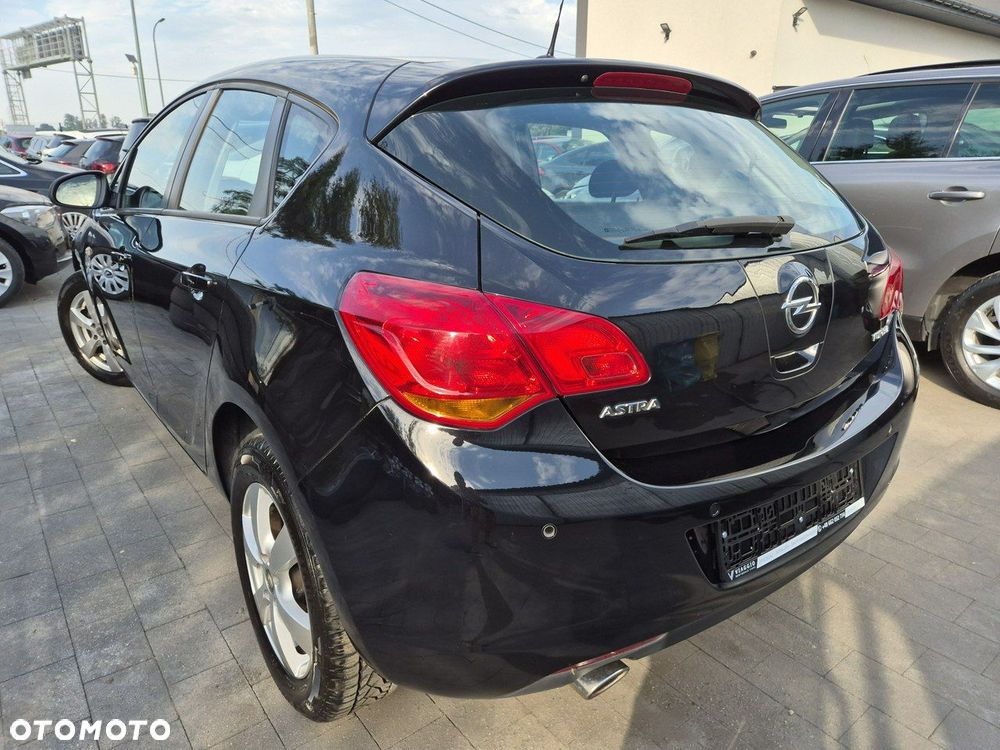 Opel Astra 1.4 Turbo Design Edition - 3
