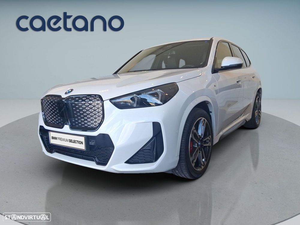 BMW iX1 eDrive20 Pack Desportivo M Pro - 1