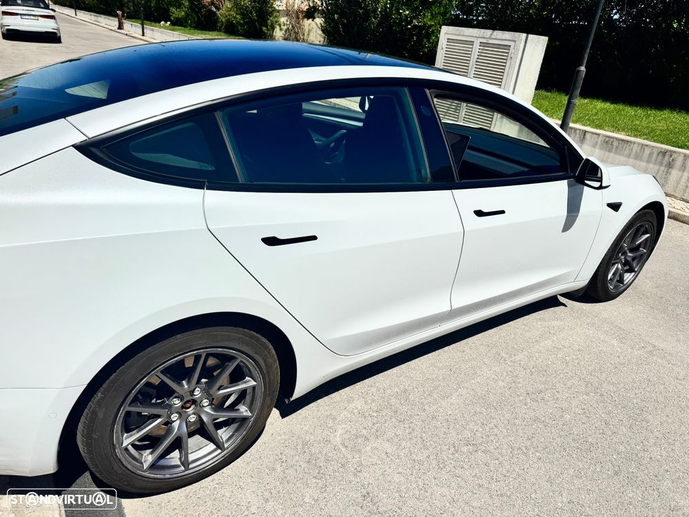 Tesla Model 3 - 6